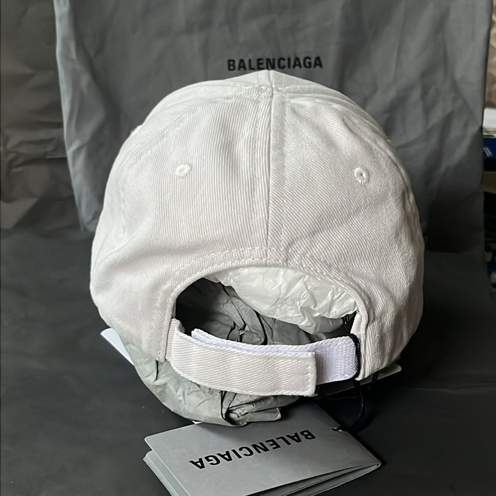 Balenciaga Political Stencil Cap in off white and black cotton drill medium NEW - Picture 6 of 10